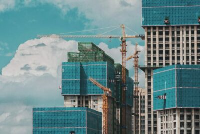 Read more about the article REIT (4/5) – Lepiej kupić REIT bezpośrednio czy poprzez ETF?